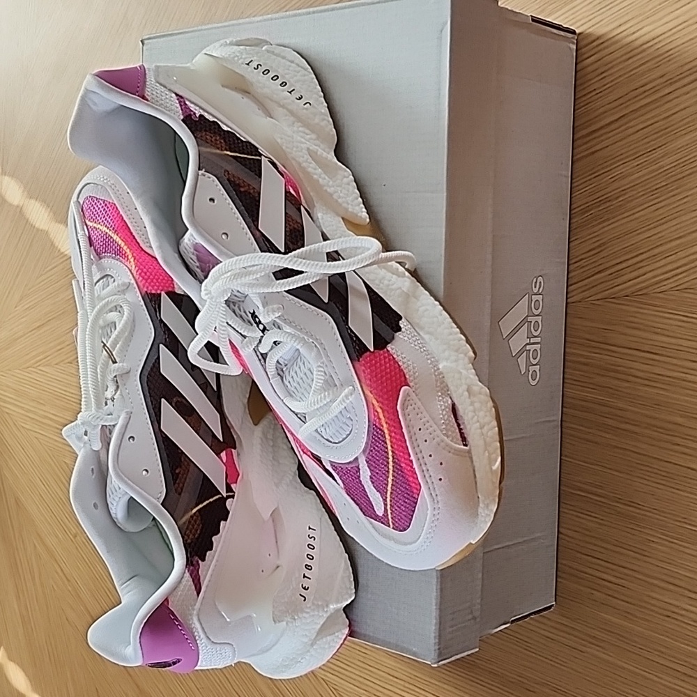 Womens Adidas Shoes - Picture 4 of 9